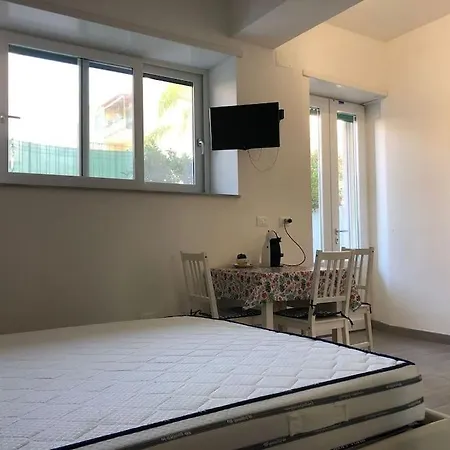 Appartement Monolocale Con Giardino A Serapo *
