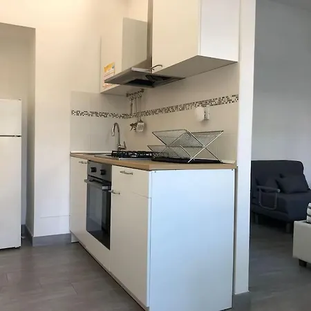 Appartement Monolocale Con Giardino A Serapo Gaète