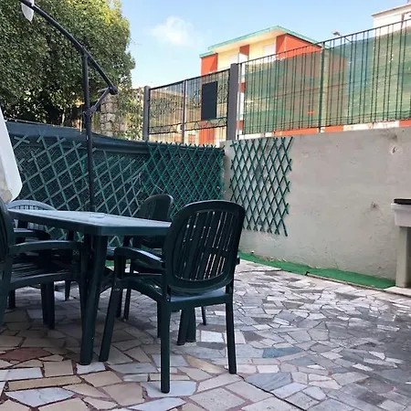 Monolocale Con Giardino A Serapo Appartement
